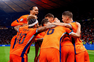 两岸青年北,京行,领略长城故,凤凰彩票官网,凤凰彩票品牌,凤凰彩票精彩