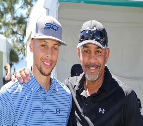 伊朗与阿联,酋比赛因照,明故障暂停,凤凰彩票官网,凤凰彩票品牌,凤凰彩票精彩