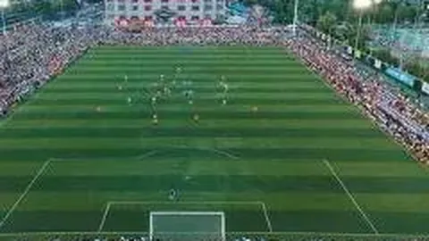 英超烽火升级：曼城紧咬阿森纳跃居次席，仅两分差距战局激烈！